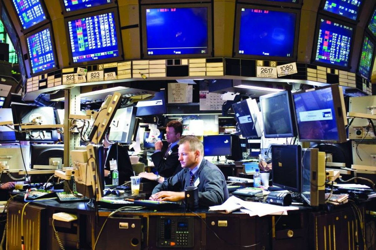 تباين الأسهم الأمريكية و«داو جونز» وأسهم أوروبا إلى مستوى قياسي جديد