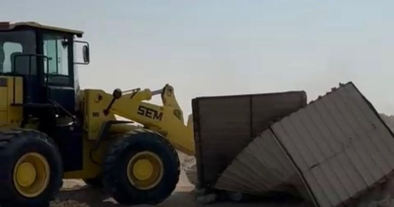بلدية الكويت: إزالة 51 مخيما مخالفاً في إسطبلات الأحمدي