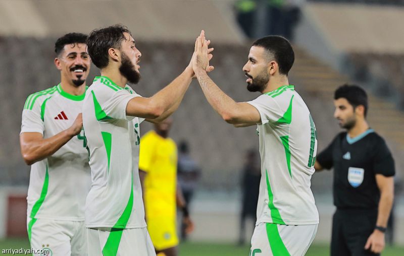 دون محرز وعوّار.. الجزائر تكسب زيمبابوي بثلاثية