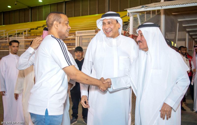 الوحدة يفتح أبوابه أمام الجماهير