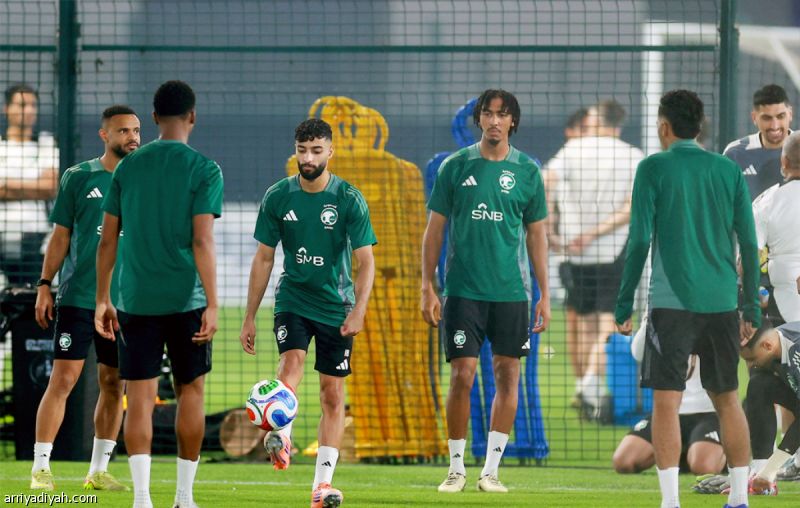 قبل كوت ديفوار.. عودة ذكري وغياب العبود والجهني