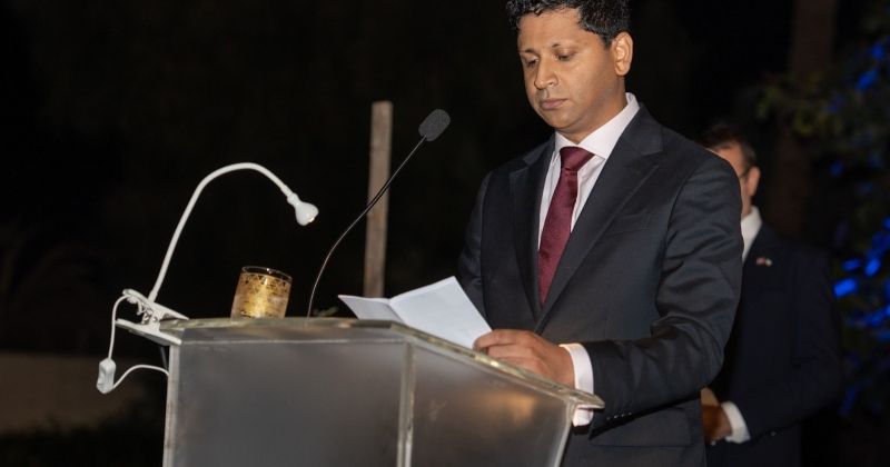 سفير المملكة المتحدة يشيد بعمق العلاقات التاريخية مع الكويت