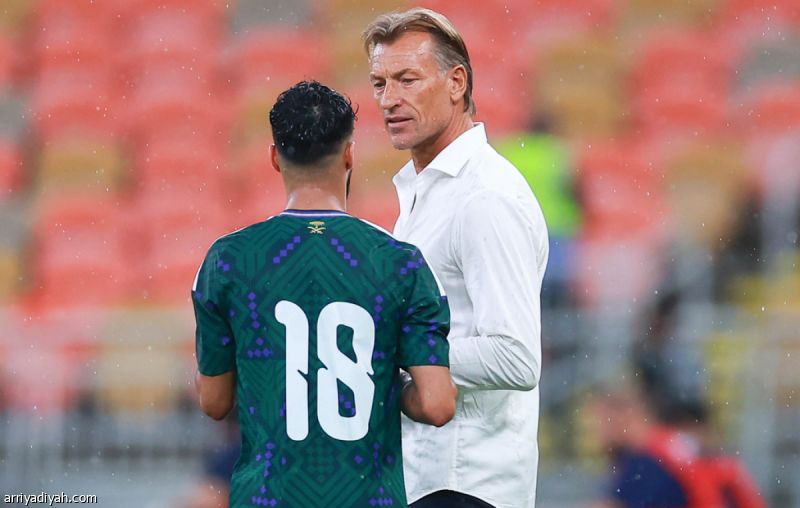 تحت قيادة الفرنسي.. 11 فوزا سعوديا بهدف وحيد