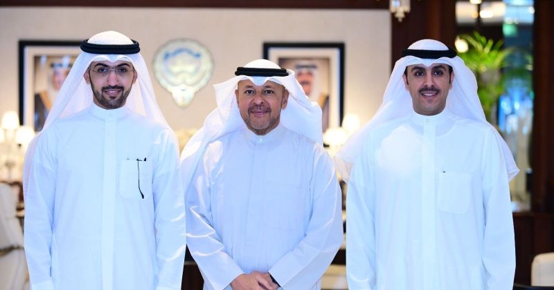 محافظ الفروانية متوسطاً المطيري والدغر