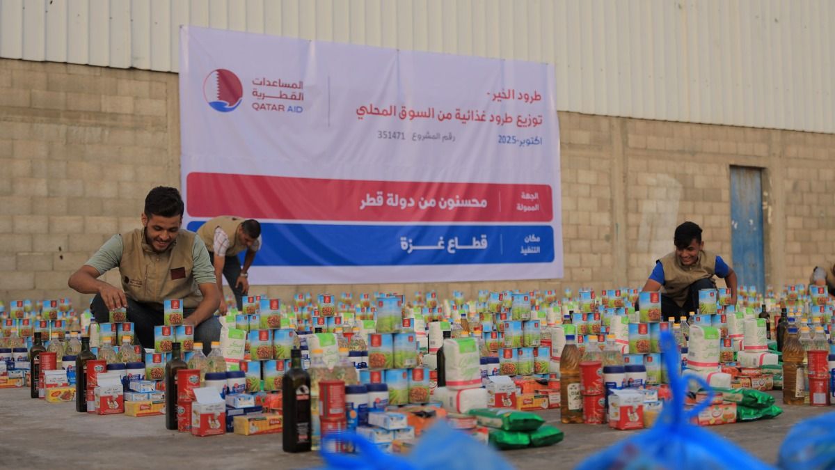 وزعتها قطر الخيرية عبر حملتها «لبيه غزة».. سلال غذائية قطرية إلى 130 ألف نازح بغزة