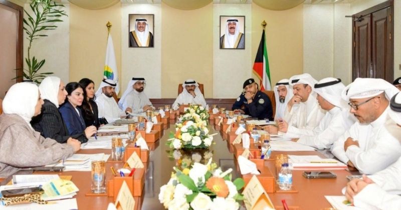 المحافظ صباح البدر مترئساً اجتماع مجلس محافظة حولي