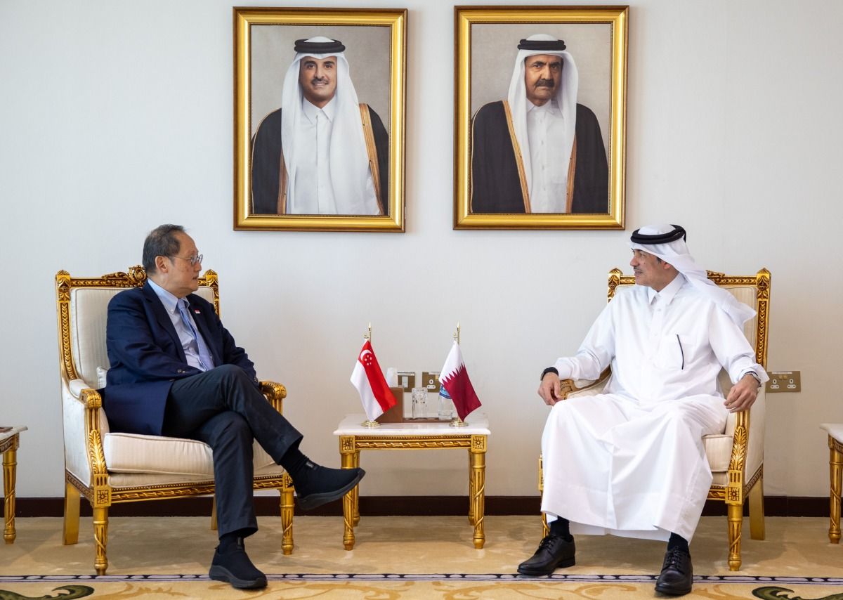 وزير الدولة لشؤون التجارة الخارجية يجتمع مع وزير القوى العاملة القائم بأعمال وزير الطاقة والعلوم والتكنولوجيا السنغافوري