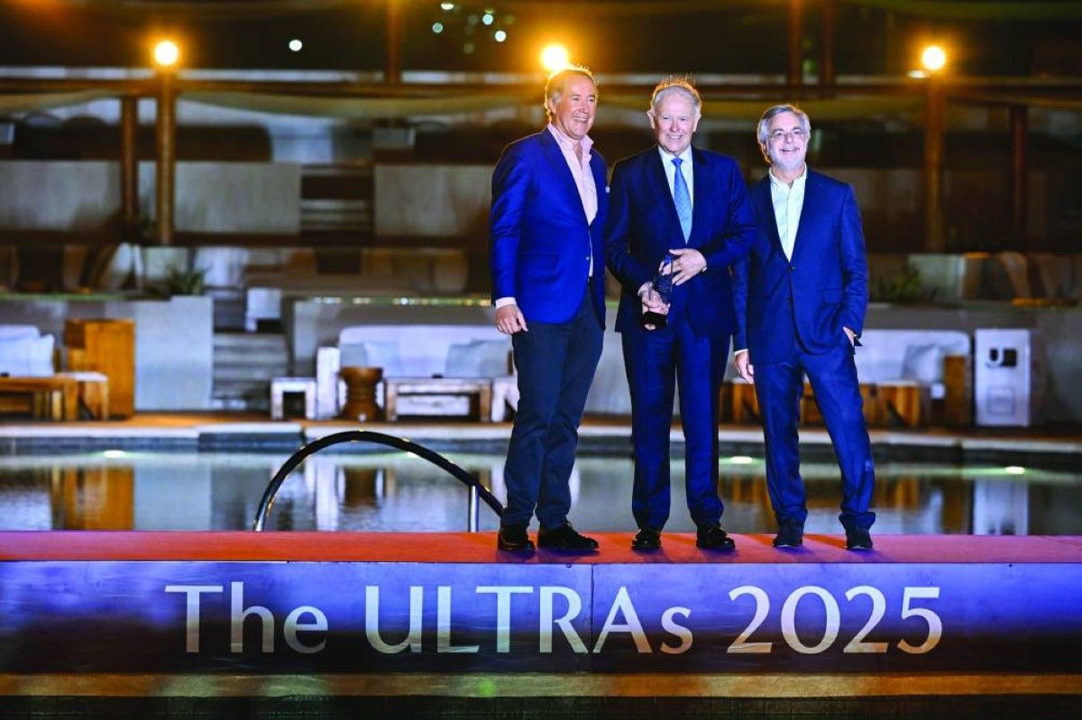 «طيران الإمارات» أفضل ناقلة جوية في العالم للعام الثامن على التوالي بجوائز «الترا 2025»