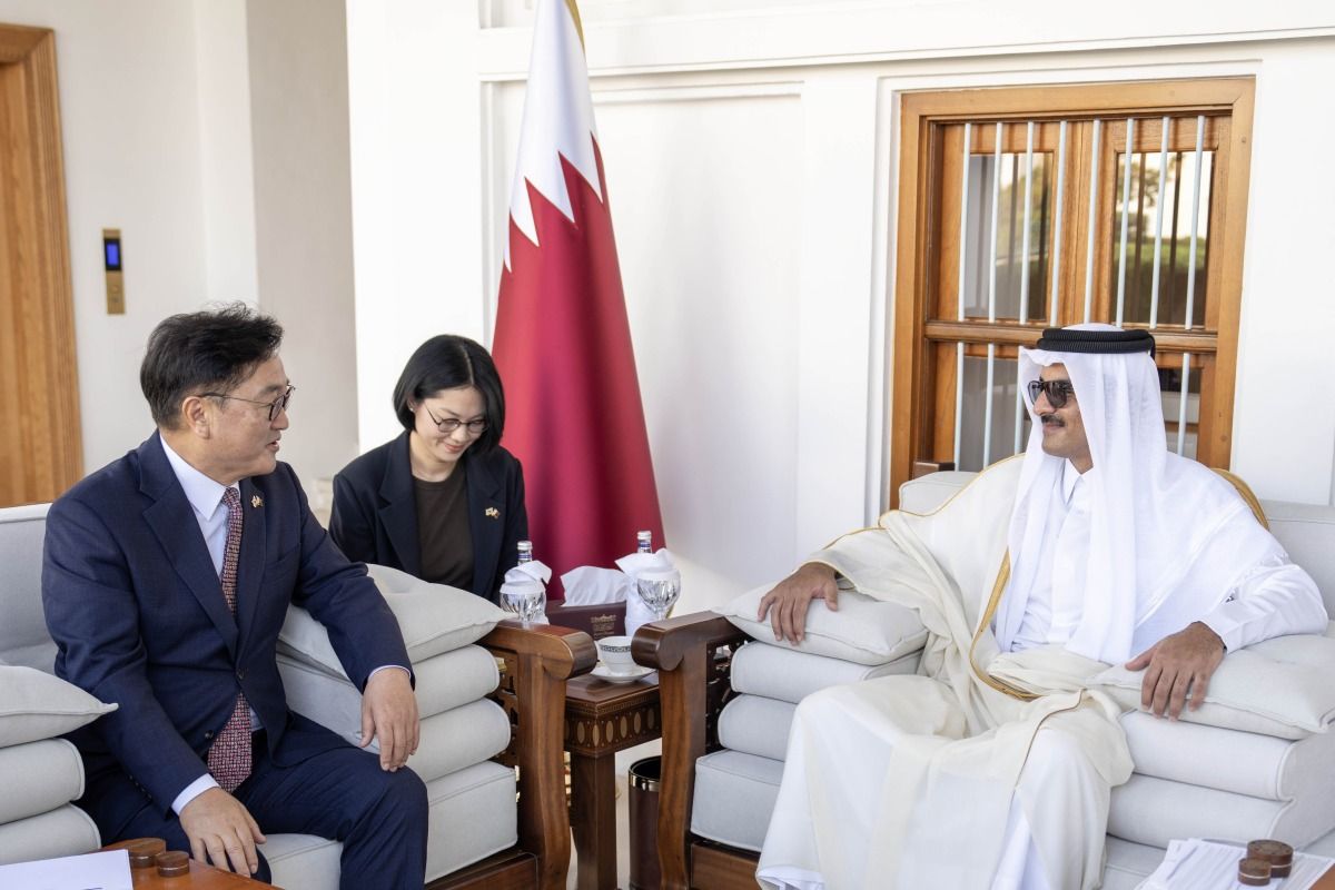 سمو الأمير يستقبل رئيس الجمعية الوطنية في كوريا