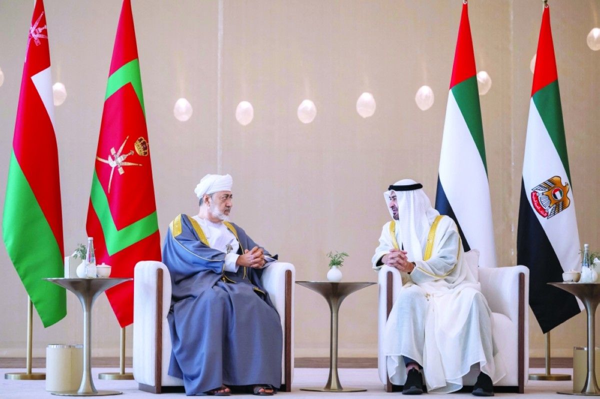 الإمارات تشارك عُمان احتفالاتها باليوم الوطني الـ 55