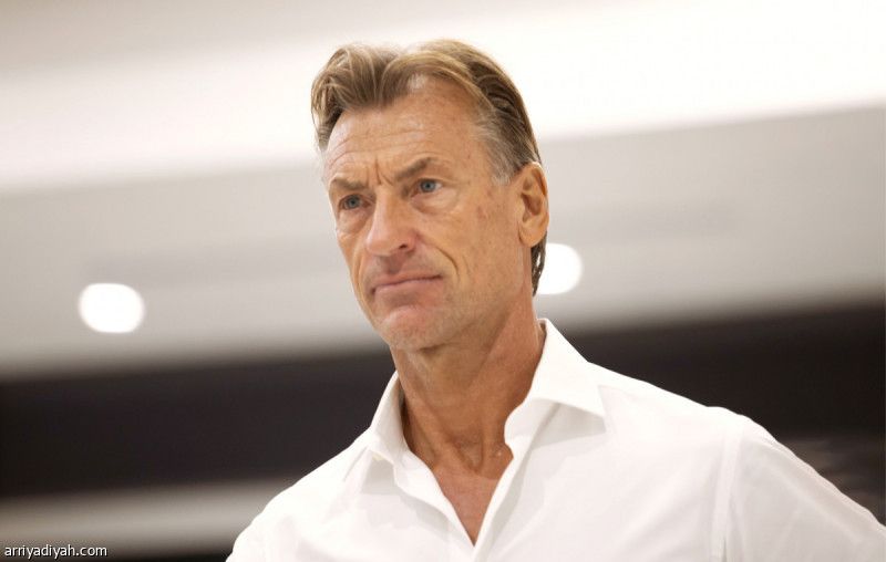 رينارد يكشف القائمة.. 23 صقرا في كأس العرب