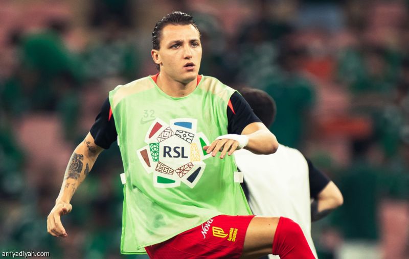 القادسية بلا تغييرات أمام الأهلي