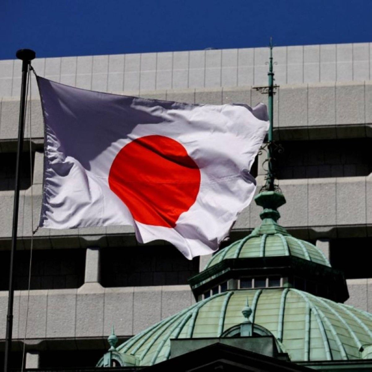 مجلس الوزراء الياباني يوافق على حزمة تحفيز بقيمة 135 مليار دولار