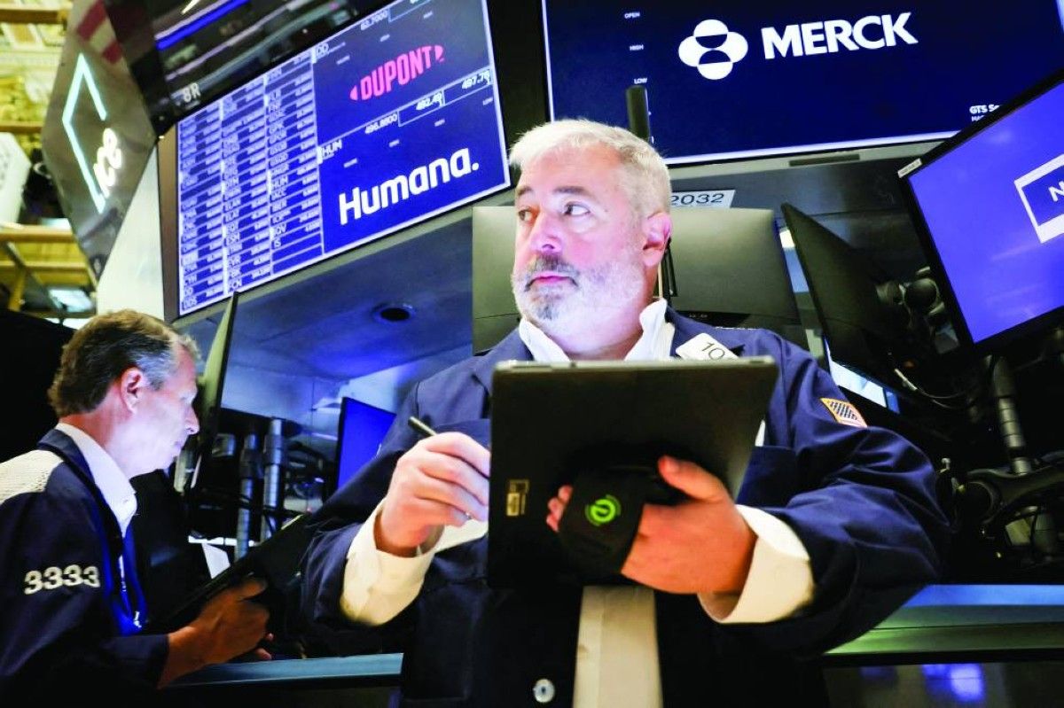 توقعات خفض الفائدة تدعم «وول ستريت».. ومخاوف التكنولوجيا تضغط على بورصات أوروبا