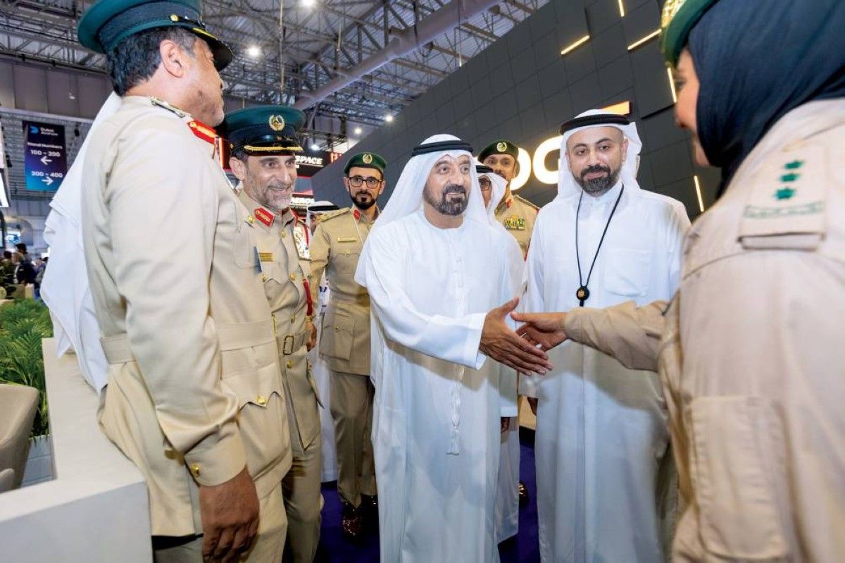 أحمد بن سعيد يدشن نظاماً يحمي الطائرات من الأسلاك والعوائق