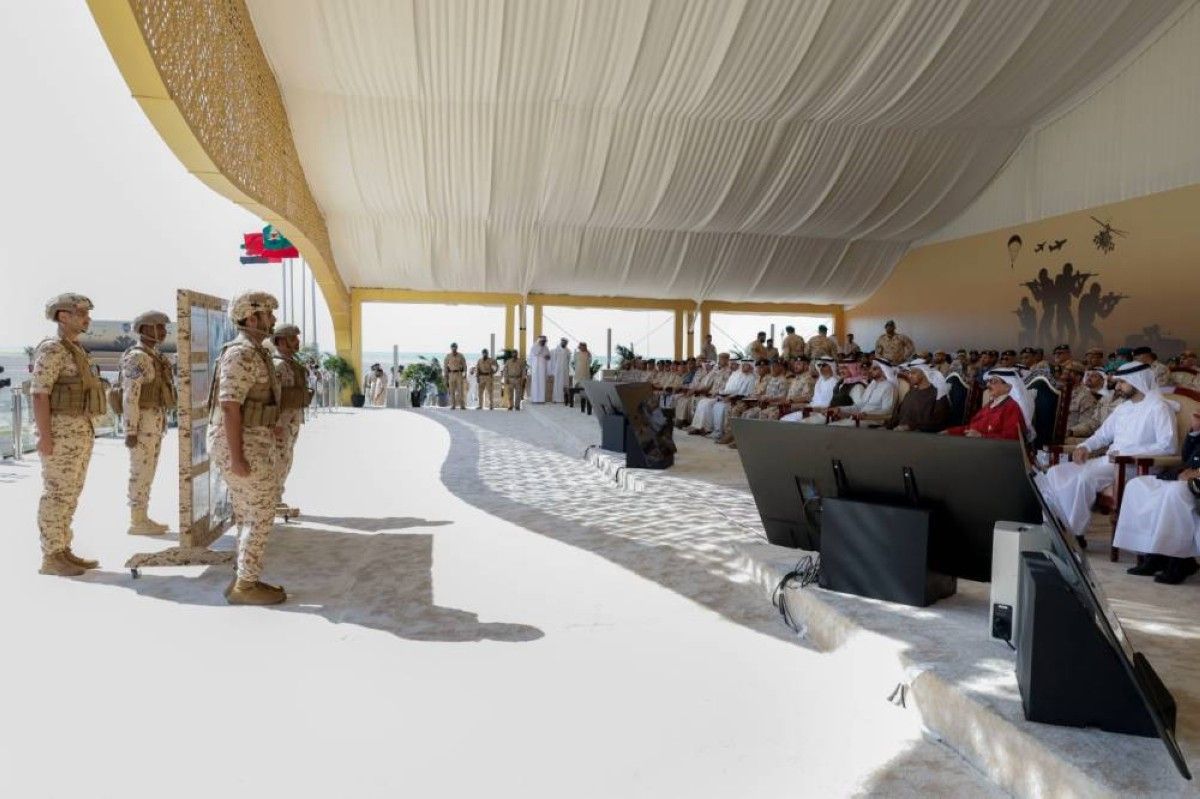 محمد بن زايد وملك البحرين يرافقهما حمدان بن محمد يشهدان التمرين العسكري الإماراتي البحريني المشترك "ربدان - شويمان"