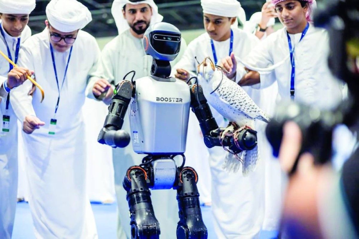 الإمارات تقود مسيرة صناعة كفاءات الذكاء الاصطناعي