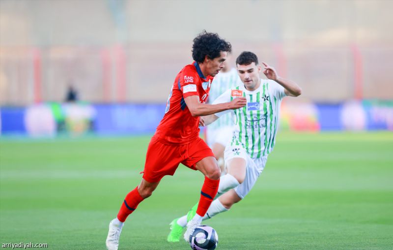 النجمة يعادل ضمك ويحصد أولى نقاطه في روشن