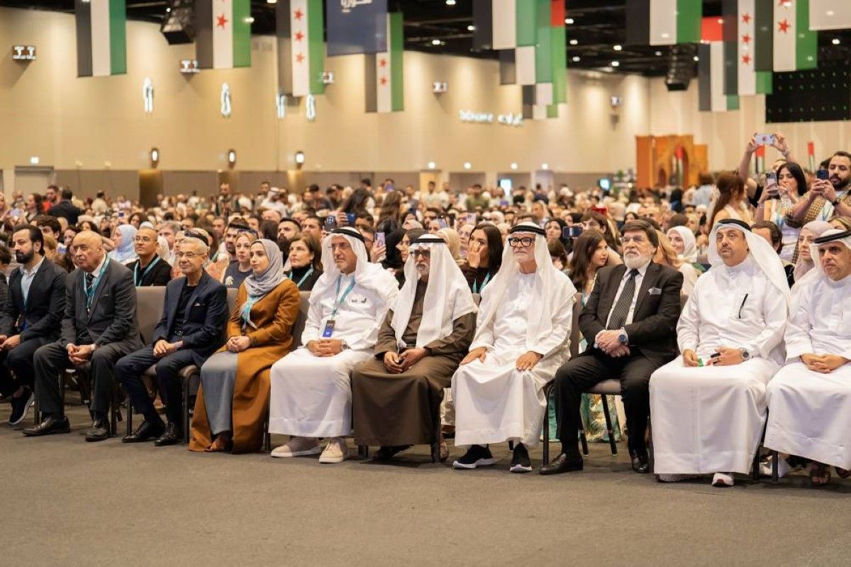 نهيان بن مبارك يشارك أبناء الجالية السورية في الإمارات الاحتفال بـموروثهم الثقافي والحضاري