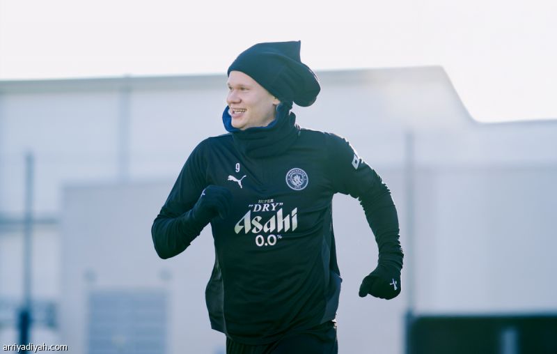 بالهدف المئة.. هالاند يهدد رقم شيرار