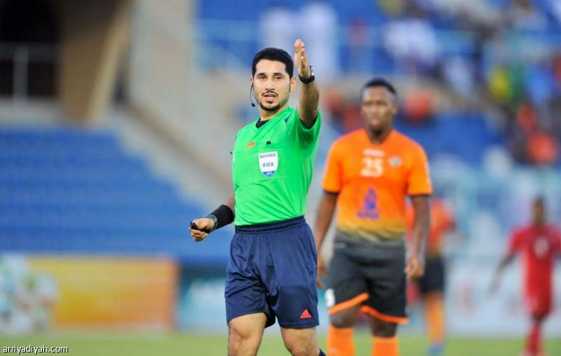 طاقم عُماني يقود مواجهة الهلال والشرطة