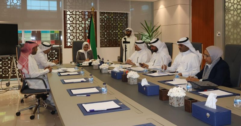 من مقابلات اللجنة للمتقدمين بحضور الوزيرة الحويلة