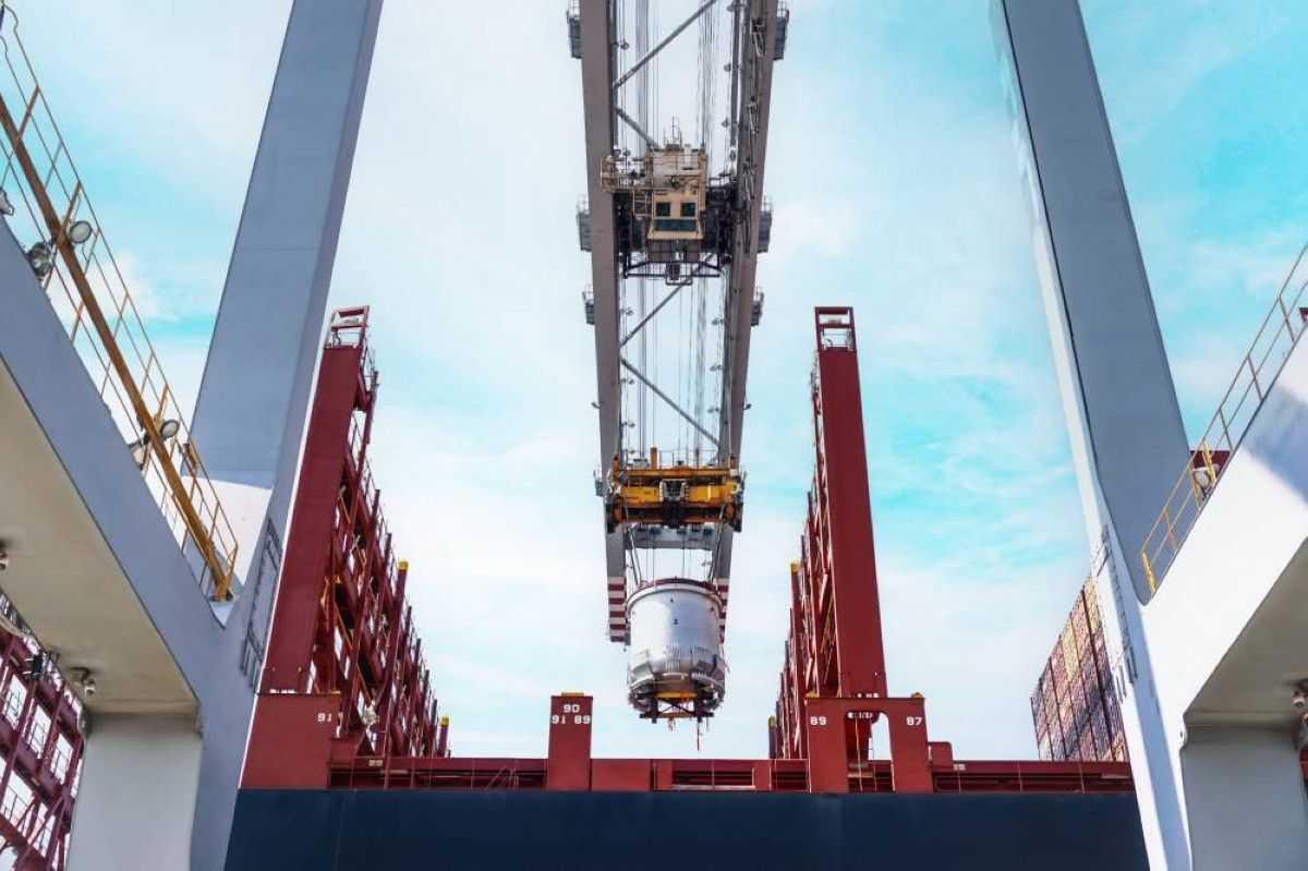 ميناء جبل علي يُسجّل رقماً قياسياً في الشحنات السائبة