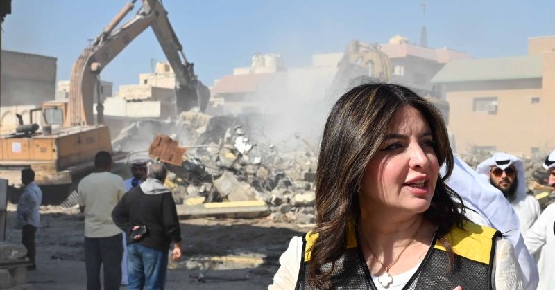 بدء إزالة عقارات الجليب... المُتهالكة