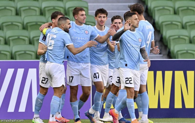 ملبورن يسقط جوهور الماليزي بثنائية