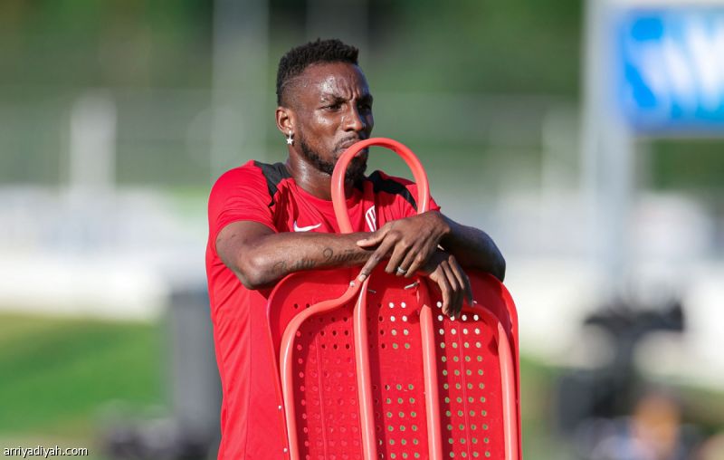 تجدد الإصابة يهدد مشاركة كينيونيس أمام الأهلي