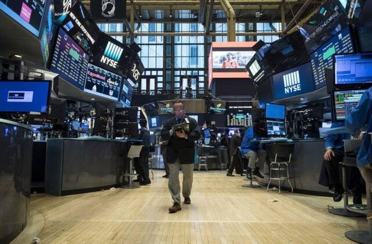 الأسهم العالمية ترتفع بدعم آمال خفض الفائدة وتقدم محادثات السلام