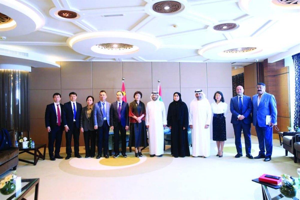 غرفة رأس الخيمة تبحث فرص التعاون مع وفد صيني