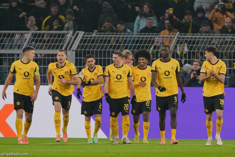 دورتموند يكتسح فياريال برباعية