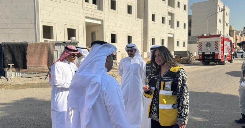 البلدية تستكمل إزالة العقارات المتهالكة في جليب الشيوخ