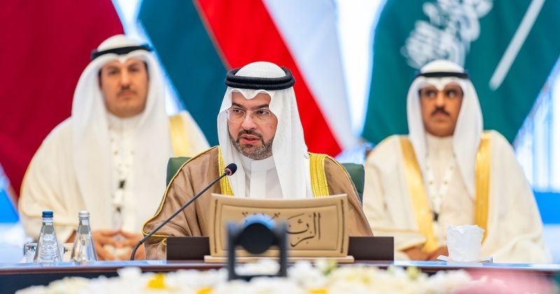 حمود الصباح مترئساً الاجتماع