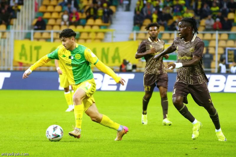 نهضة بركان يعود بنقاط ريفيرز.. وشبيبة القبائل يتعثر بالتعادل