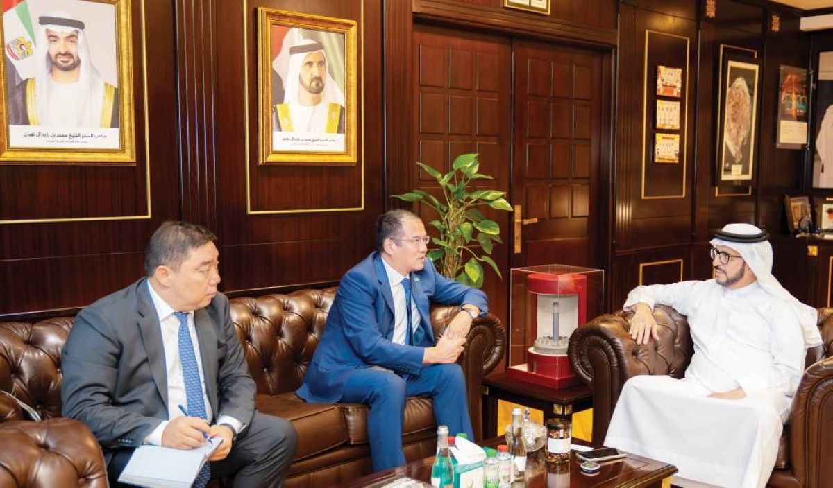 «كهرباء دبي» وقنصلية كازاخستان تبحثان التعاون في الطاقة