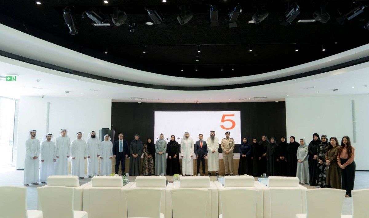 «الشارقة الرقمية» تخرّج الدفعة الأولى من برنامج تطوير الكفاءات في الذكاء الاصطناعي