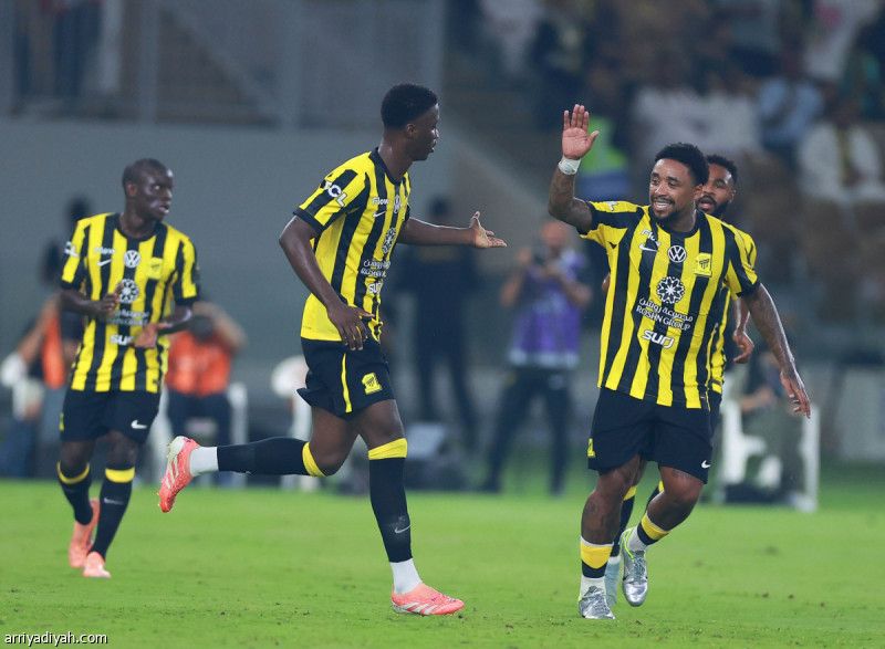 بعد 10 مباريات.. دومبيا يفتتح أهدافه