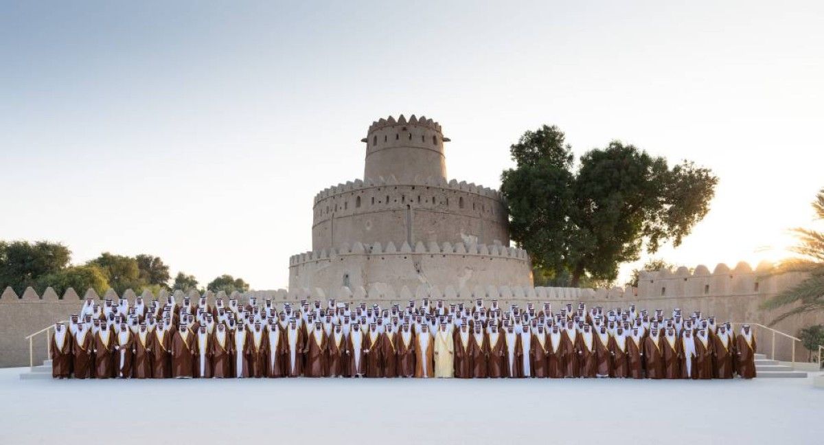 هزاع بن زايد يشهد العرس الجماعي لـ 181 عريساً من أبناء منطقة العين