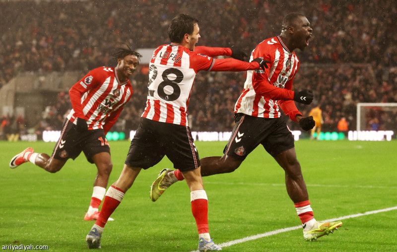 سندرلاند يقلبها على بورنموث.. وبرينتفورد يضرب بيرنلي بثلاثية