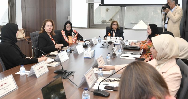 جانب من الحلقة النقاشية