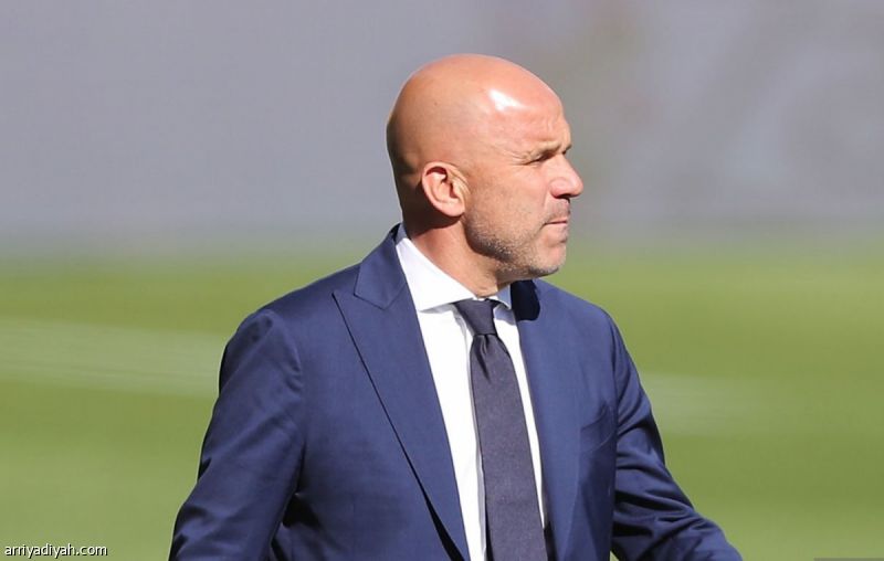 الملعب الإقليمي يحتضن الأخضر في الدمام