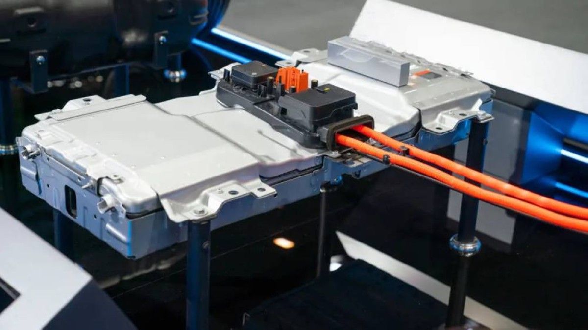 خدعة تطيل عمر بطاريات السيارات الكهربائية وتجعلها أكثر أماناً