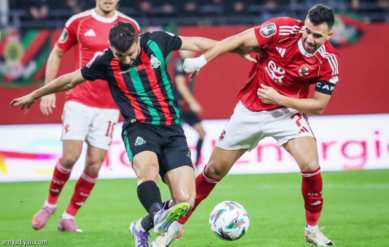 «كاف» يحقق في أحداث الأهلي والجيش الملكي