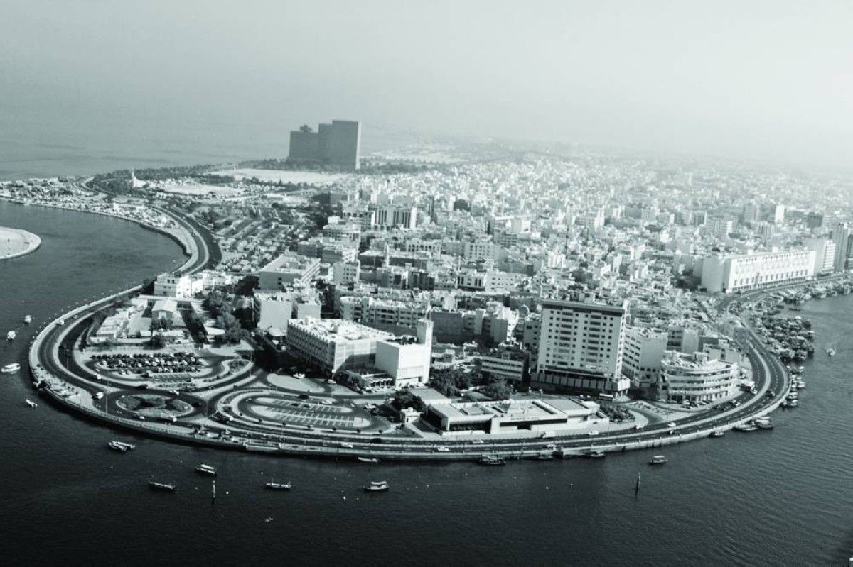 الإمارات.. مسيرة بناء وتطور وريادة