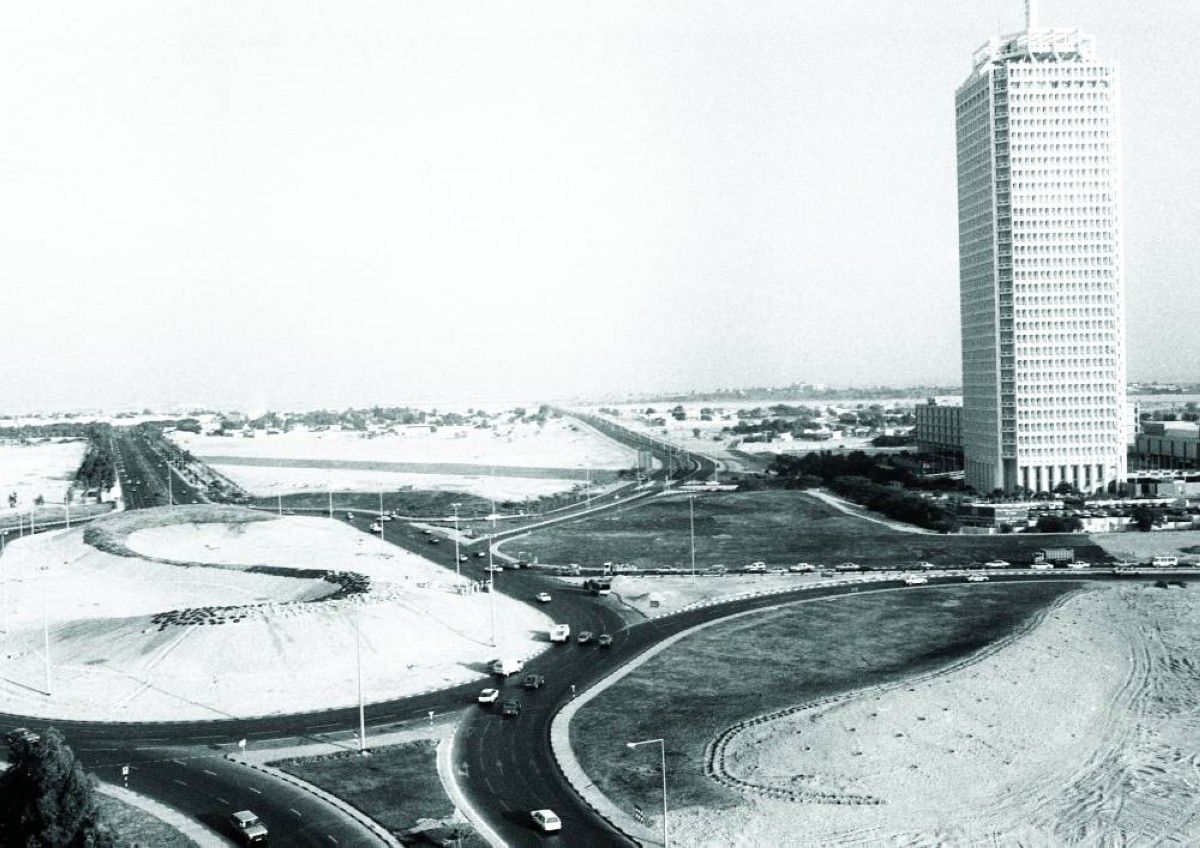 الإمارات.. مسيرة بناء وتطور وريادة