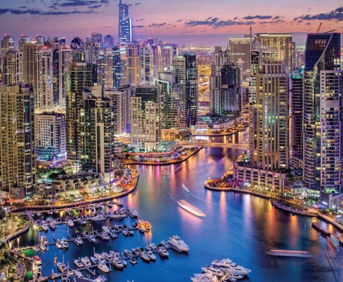 الإمارات.. مسيرة بناء وتطور وريادة