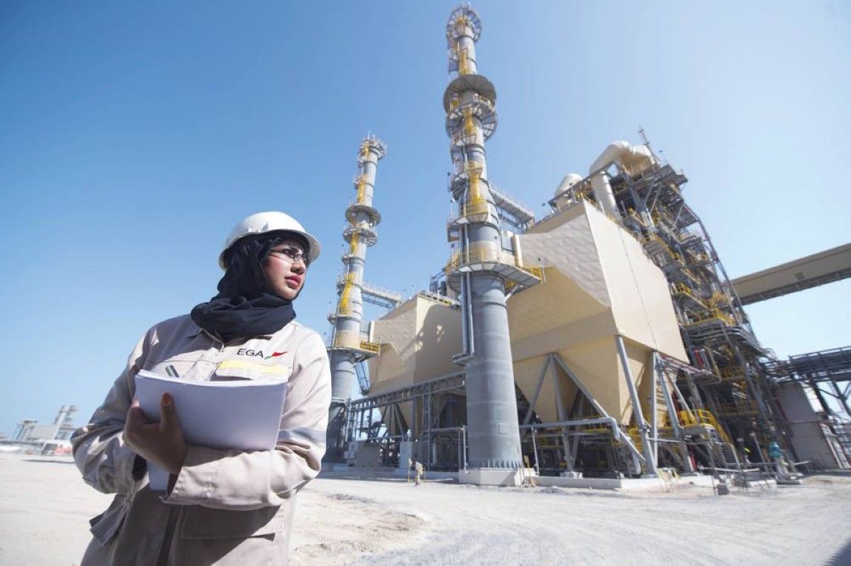 المرأة الإماراتية.. نصف المجتمع وشريكة التقدم