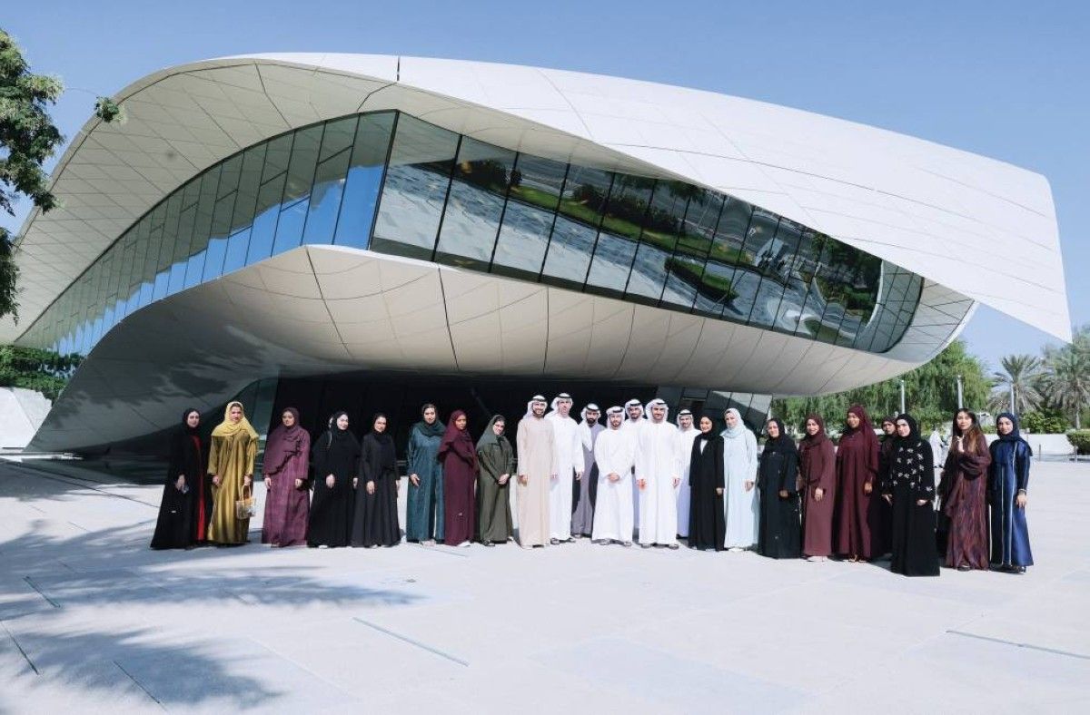 شباب «كهرباء دبي» يتعرفون إلى محطات تأسيس الإمارات